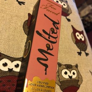 Two Faced Melted lippie in Chihuahua bnib